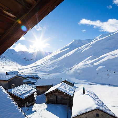 Hotel Gasthaus Alpenrose Juf Zewnętrze zdjęcie