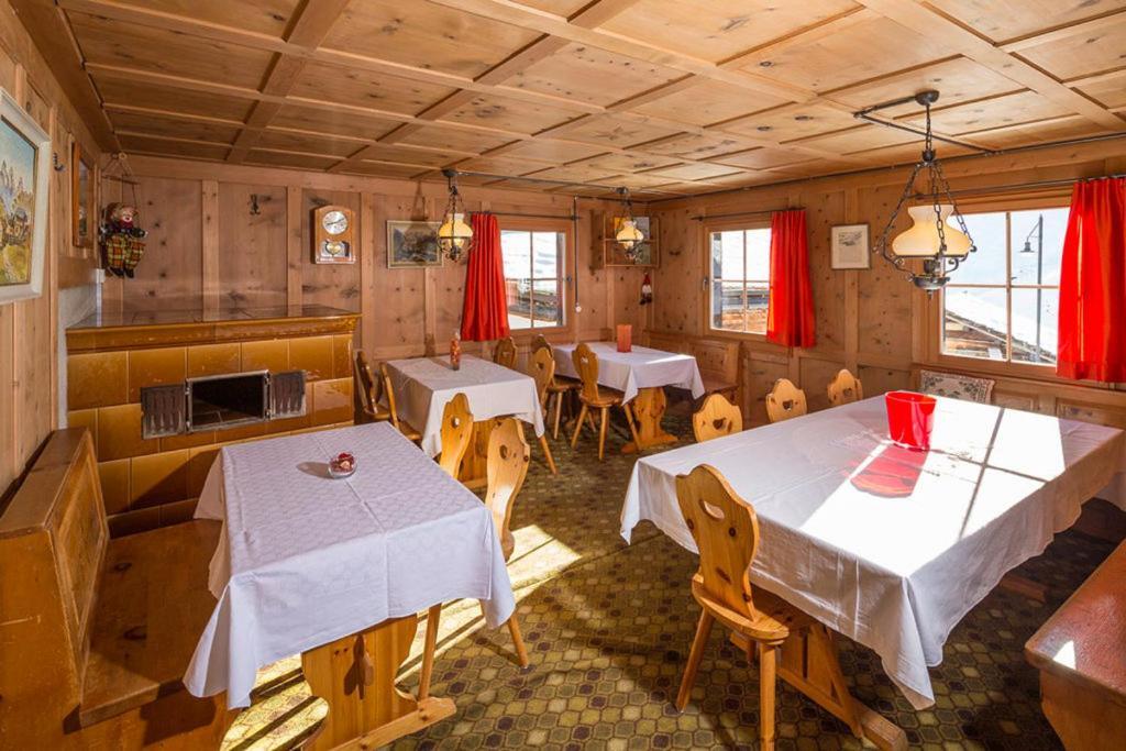 Hotel Gasthaus Alpenrose Juf Zewnętrze zdjęcie