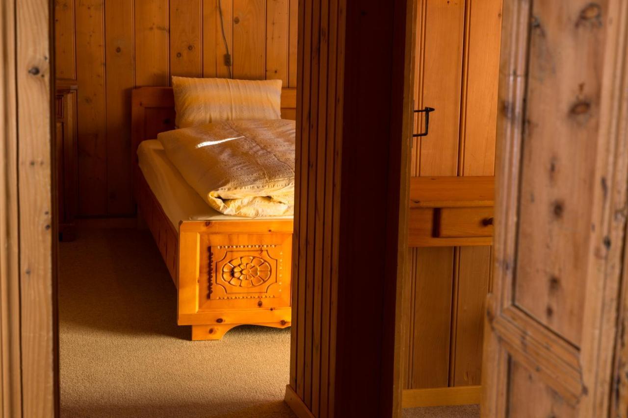 Hotel Gasthaus Alpenrose Juf Zewnętrze zdjęcie
