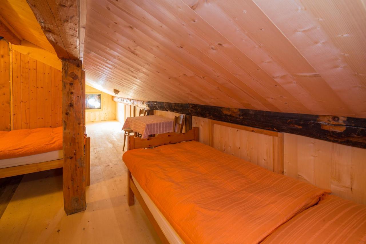 Hotel Gasthaus Alpenrose Juf Zewnętrze zdjęcie