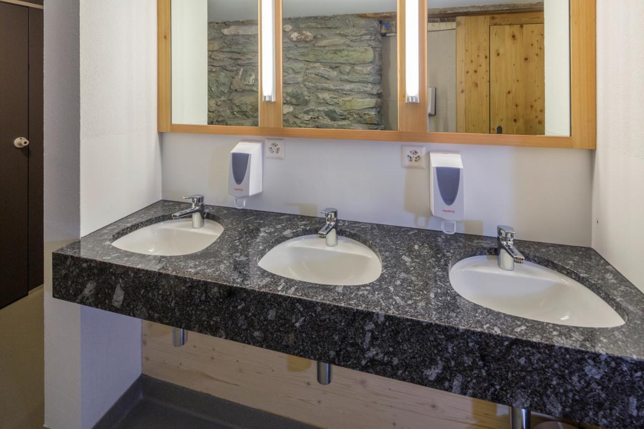 Hotel Gasthaus Alpenrose Juf Zewnętrze zdjęcie
